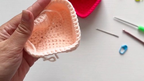 Create Adorable Crochet Heart Basket for Your Home and Loved Ones