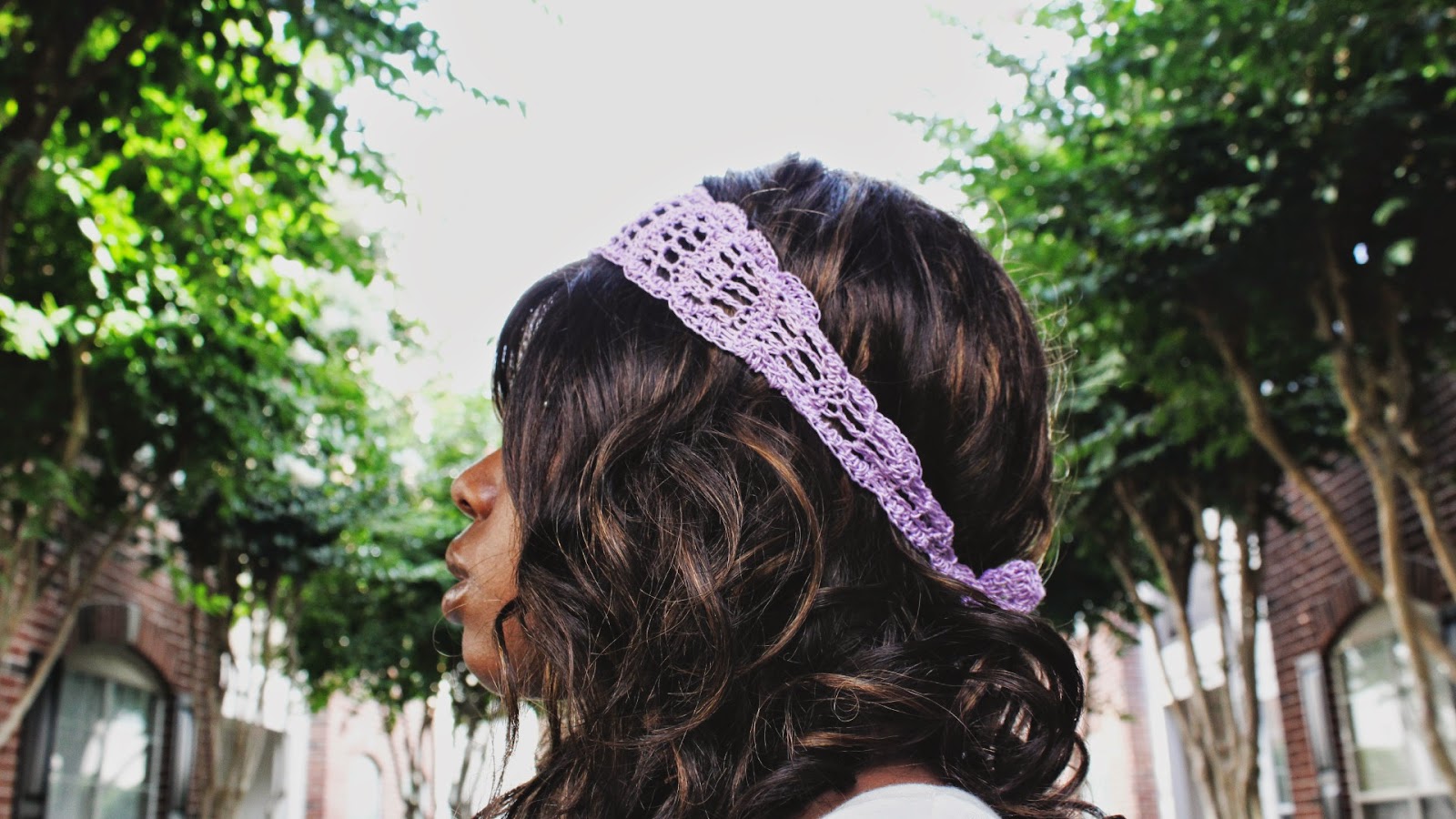 Create Your Own Elegant Crochet Way Lacy Headband with This Easy Tutorial