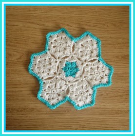 Create a Stunning Snowflake Placemat with Crochet for Winter Elegance Create a Stunning Snowflake Placemat with Crochet for Winter Elegance