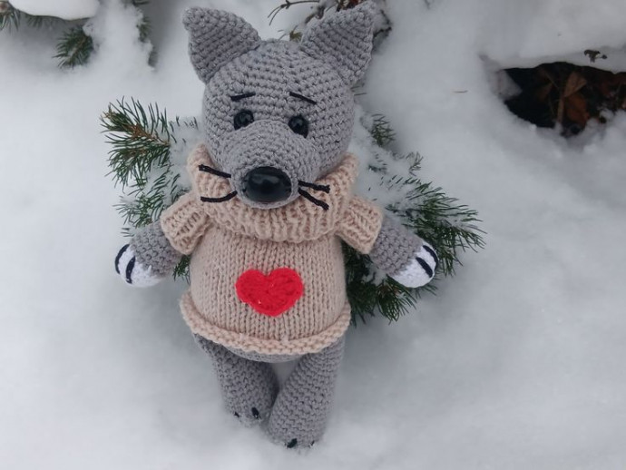 Create Your Own Adorable Crochet Wolf with a Cozy Pullover - Step-by-Step Instructions Create Your Own Adorable Crochet Wolf with a Cozy Pullover - Step-by-Step Instructions