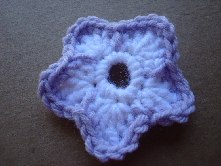 How to Create Stunning Crochet Hibiscus Flower Hair Ties for Stylish Looks