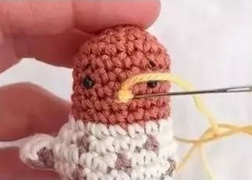 Create Your Adorable Amigurumi Hen with Easy Crochet Patterns