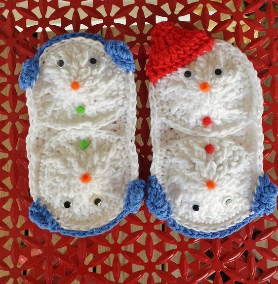 Create Cozy Snowball Microwave Mitts: A Fun Crochet Pattern for Winter Fashion and Functionality Create Cozy Snowball Microwave Mitts: A Fun Crochet Pattern for Winter Fashion and Functionality