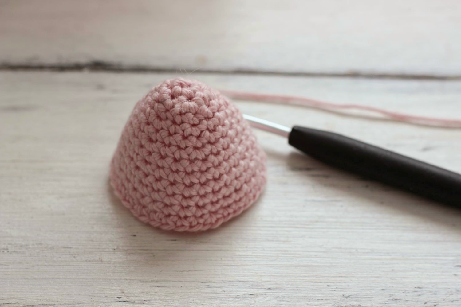 Create Adorable Crochet Easter Rabbits: A Beginner's Guide with Detailed Instructions and Tips