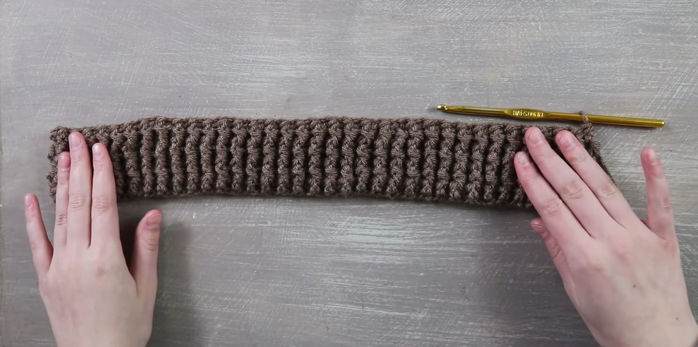 Cozy Crochet Oversized Turtleneck Sweater: A Step-by-Step Guide to Crafting Your Favorite Wardrobe Piece