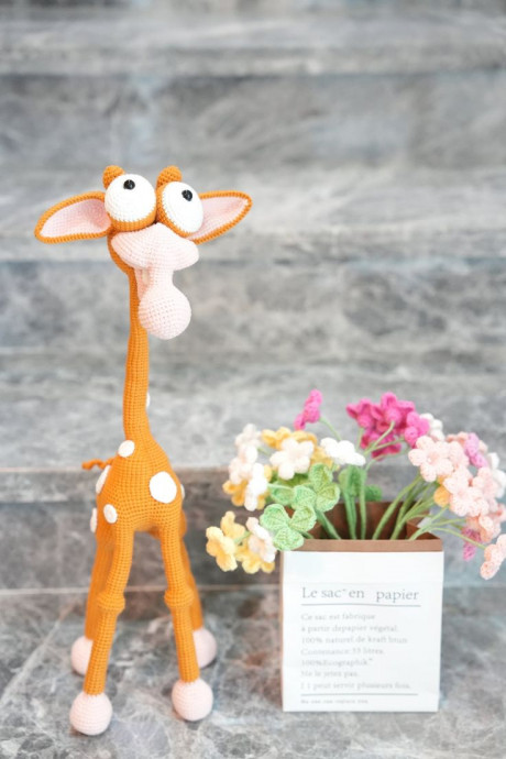 Craft Your Own Adorable Crocheted Giraffe: A Step-by-Step Guide Craft Your Own Adorable Crocheted Giraffe: A Step-by-Step Guide
