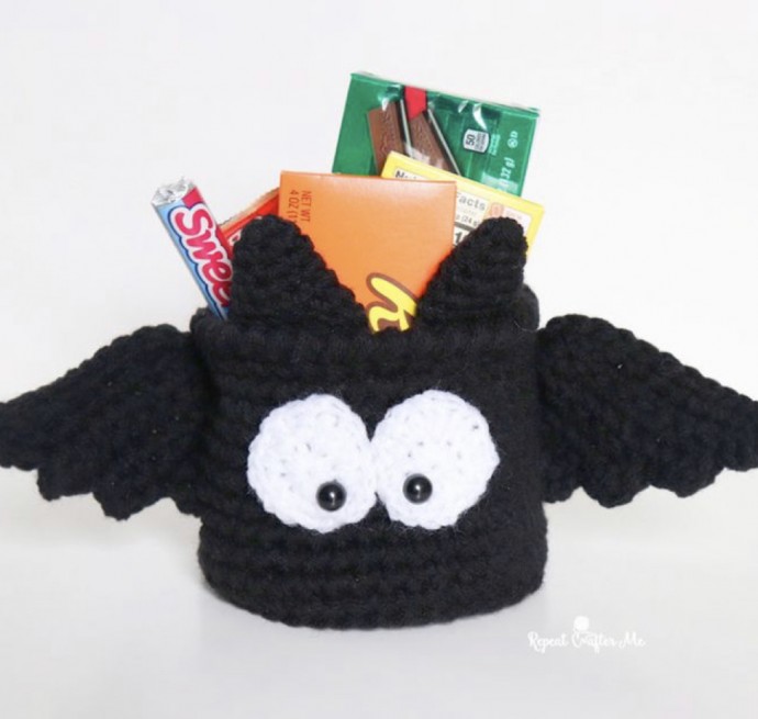 Crochet Bat Basket (Free Pattern)