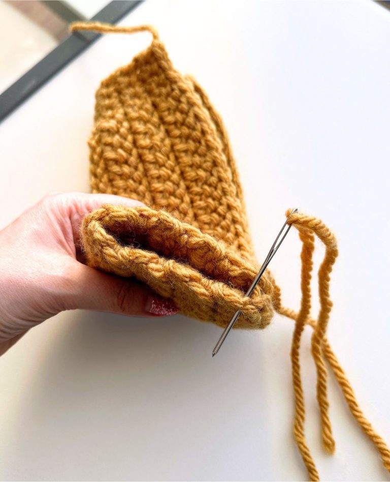 Cozy Crochet Slippers: A Step-by-Step Guide to Crafting Your Own Comfy Footwear