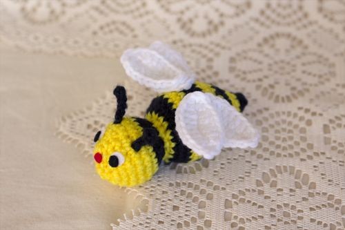 Create Adorable Crochet Little Bees: A Fun DIY Guide for Kids' Wardrobe Enhancements Create Adorable Crochet Little Bees: A Fun DIY Guide for Kids' Wardrobe Enhancements