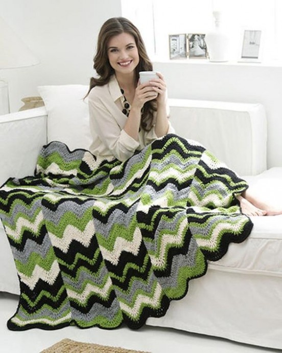 Create Your Own Cozy Crochet Ripple Strips Throw – A DIY Home Decor Project Create Your Own Cozy Crochet Ripple Strips Throw – A DIY Home Decor Project