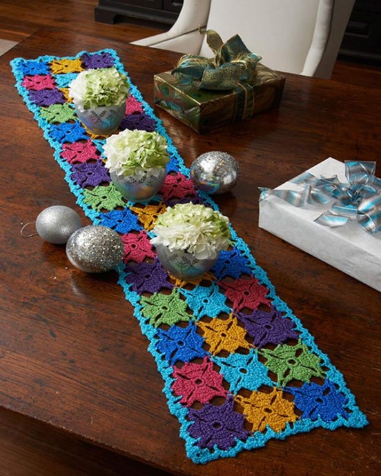 Create a Festive Crocheted Table Runner for Your Holiday Gatherings Create a Festive Crocheted Table Runner for Your Holiday Gatherings