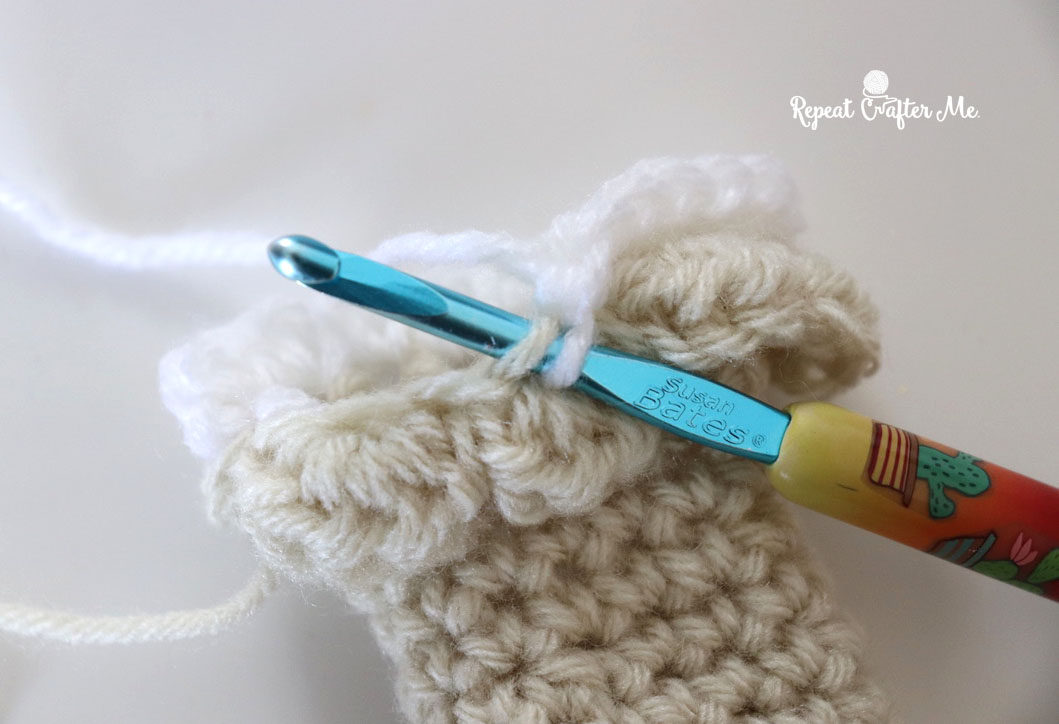 Create a Whimsical Crochet Rooster with Pockets for Your Home Decor
