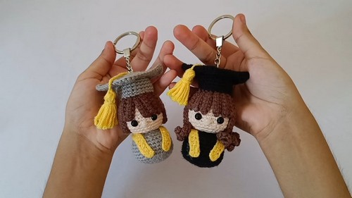 Create Adorable Crochet Graduated Dolls: A Step-by-Step Guide for All Skill Levels