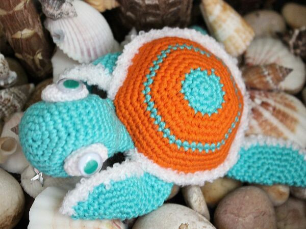 Create an Adorable Crocheted Tortoise: Step-by-Step Guide for Crafters of All Levels