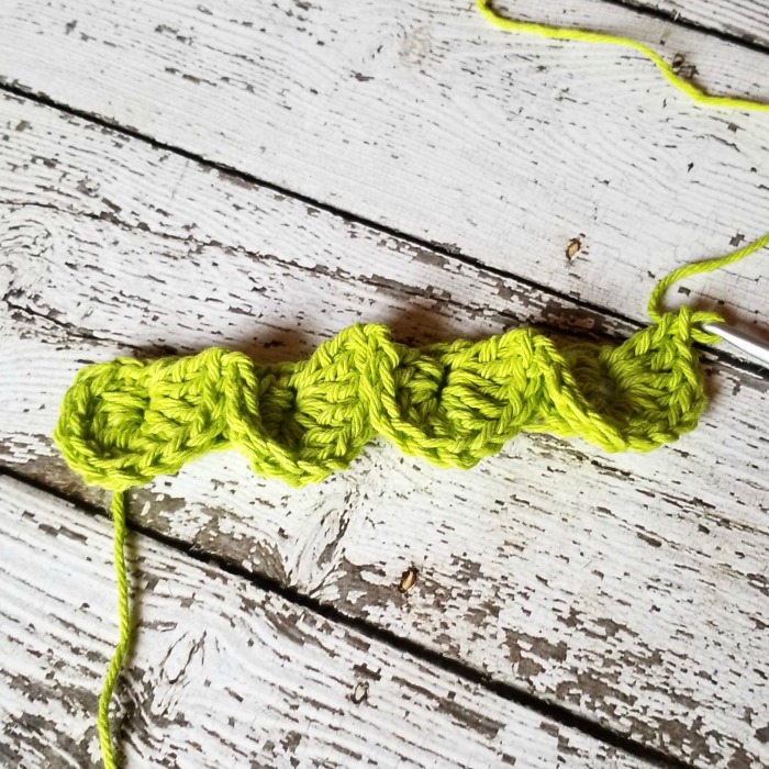 Create Your Own Stylish Crochet Pineapple Top: A Complete Guide to Materials and Patterns