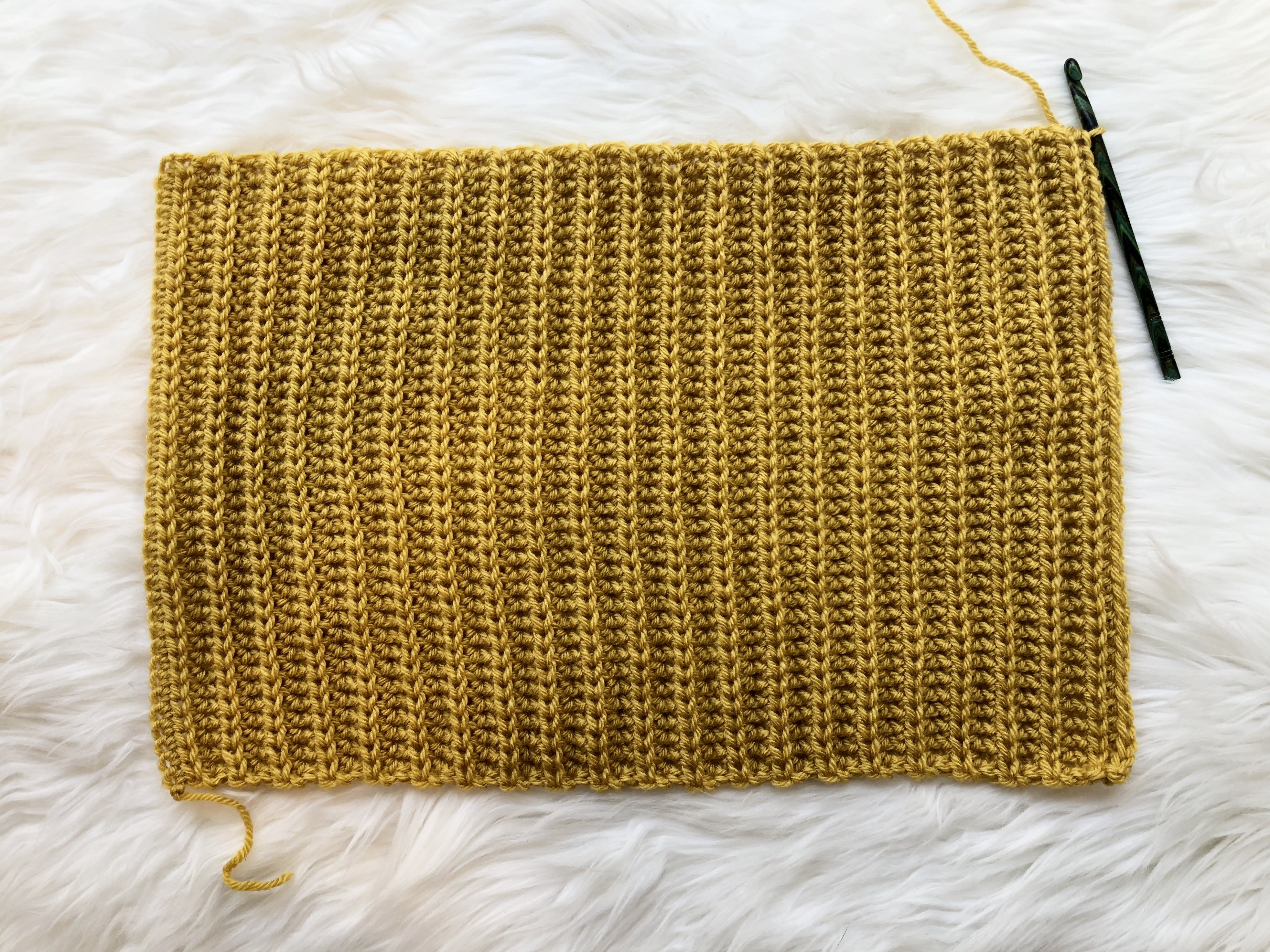 Create Your Own Cozy Ribbed Beanie – A Stylish Crochet Pattern for Winter Fashion