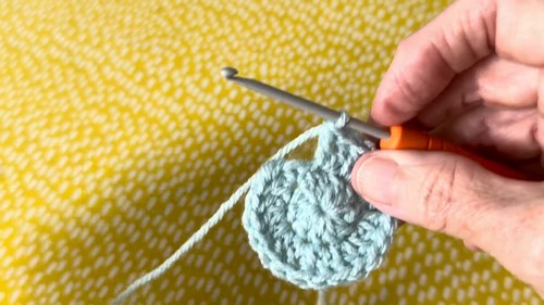 How to Crochet an Adorable Baby Sun Hat for Sunny Days