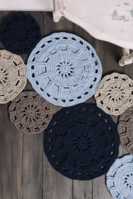 Free Crochet Pattern: Celestial Circles Rug