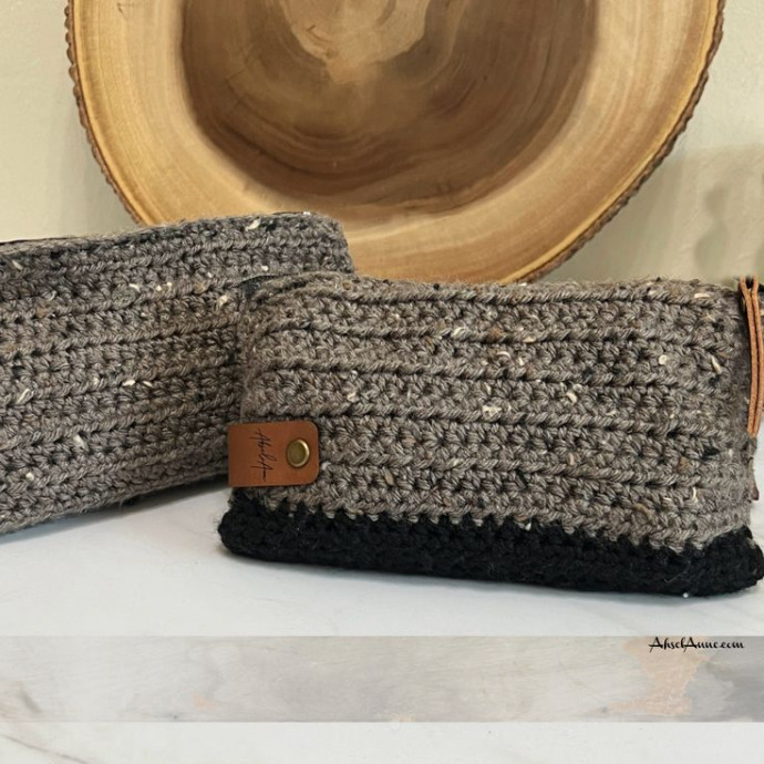 Create Your Own Crochet Two-Toned Zipper Pouch: A Fun and Easy Guide for Handmade Storage Solutions