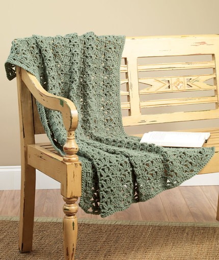 Create Your Own Charming Crochet Blanket with Our Adorable Throw Pattern