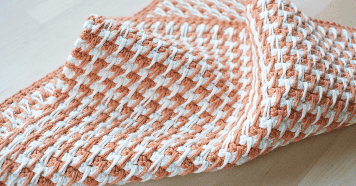 Create Your Own Beautiful Crochet Dish Towel for a Charming Kitchen Accent