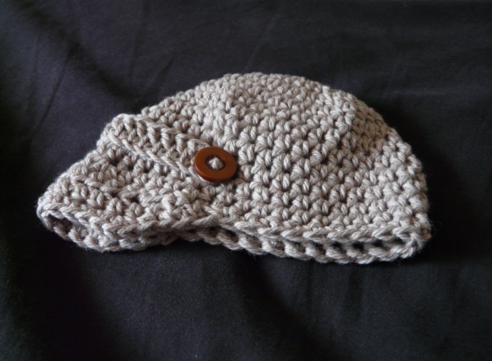 Crochet Baby Newsie Hat - A Stylish and Cozy Accessory for Your Little One Crochet Baby Newsie Hat - A Stylish and Cozy Accessory for Your Little One