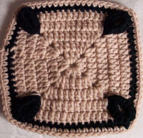 Create Your Own Crochet Loopy Granny Square – A Fun, Versatile Pattern for All Skill Levels Create Your Own Crochet Loopy Granny Square – A Fun, Versatile Pattern for All Skill Levels