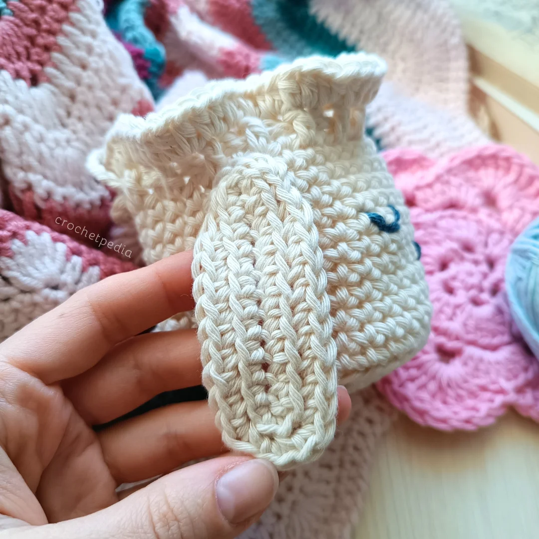 Adorable Crochet Sheep Pouch: A Practical and Fun Accessory for Your Small Items