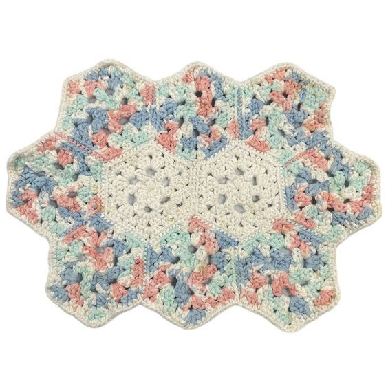 Create Your Own Beautiful Crochet Spring Garden Placemat – A DIY Guide Create Your Own Beautiful Crochet Spring Garden Placemat – A DIY Guide