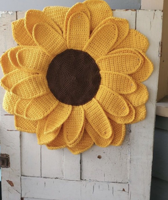Free Crochet Sunflower Wreath Pattern