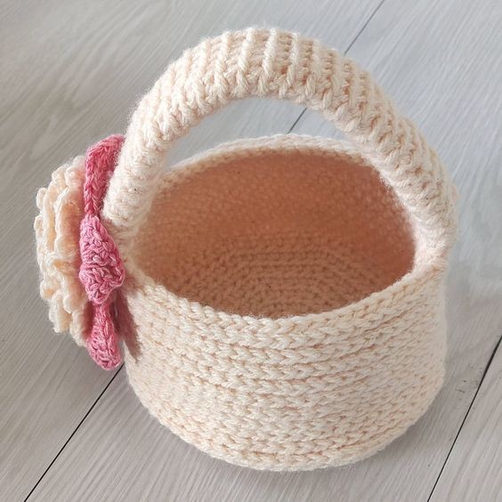 Create Your Unique Crochet Easter Basket: A Step-by-Step Guide to Crafting and Personalization Create Your Unique Crochet Easter Basket: A Step-by-Step Guide to Crafting and Personalization
