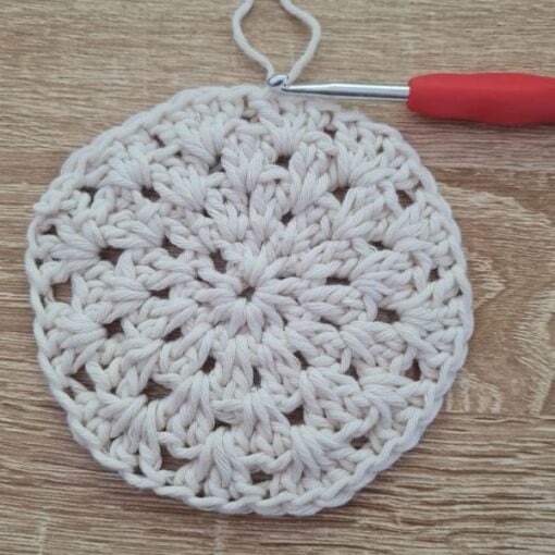 How to Create a Stylish Crochet Bucket Hat: Step-by-Step Instructions, Materials, and Tips