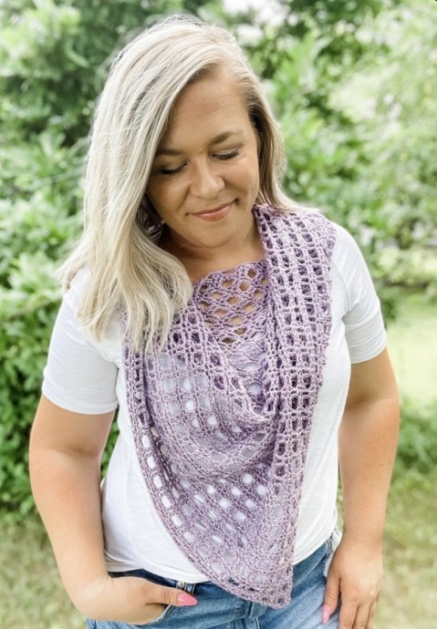 Enhance Your Wardrobe with the Free Diamond Grid Wrap Crochet Pattern Enhance Your Wardrobe with the Free Diamond Grid Wrap Crochet Pattern