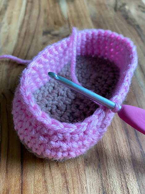 Delightful Crochet Baby Girl Shoes Pattern: Create Cute and Cozy Footwear for Your Little Princess