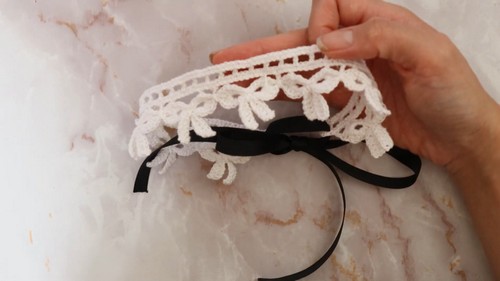 Crochet Bow Choker