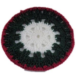 Create a Festive Crochet Holiday Wreath Table Mat for Your Holiday Decor Create a Festive Crochet Holiday Wreath Table Mat for Your Holiday Decor