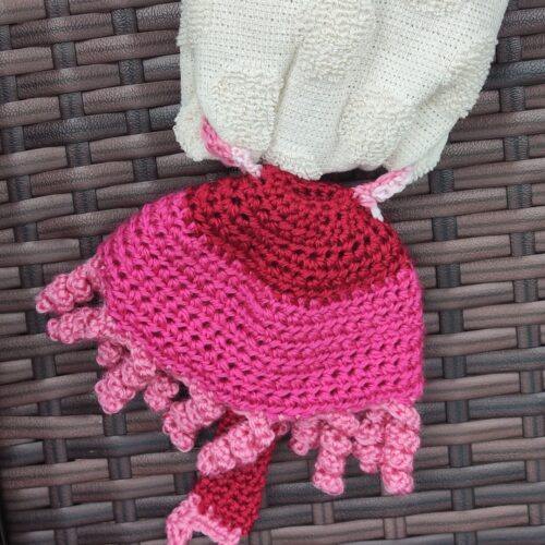 Create Your Own Crochet Towel Topper: A Stylish and Practical Accessory for Every Home