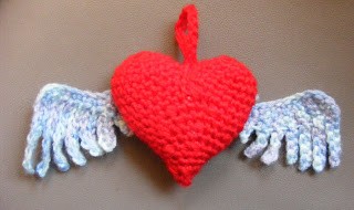 Create a Beautiful Crochet Flying Heart: A Step-by-Step Guide to Crafting Love Create a Beautiful Crochet Flying Heart: A Step-by-Step Guide to Crafting Love