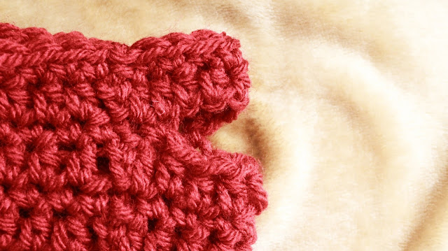 Create Charming Crochet Bow Finger Cuffs: A Whimsical Accessory for Every Outfit
