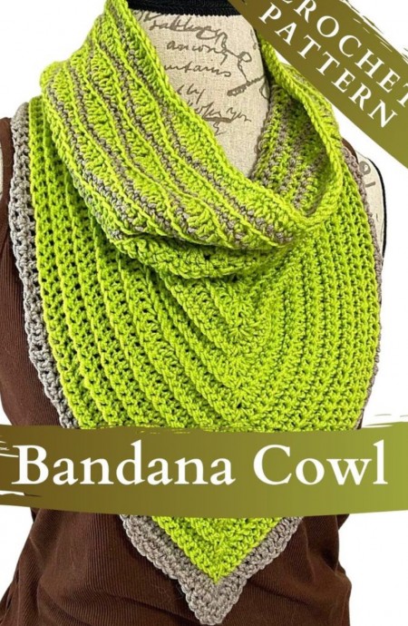 Crochet Triangle Cowl Bandana: A Stylish and Versatile Accessory for Every Occasion