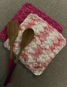 Create a Beautiful Crochet Bean Stitch Dishcloth for Your Kitchen