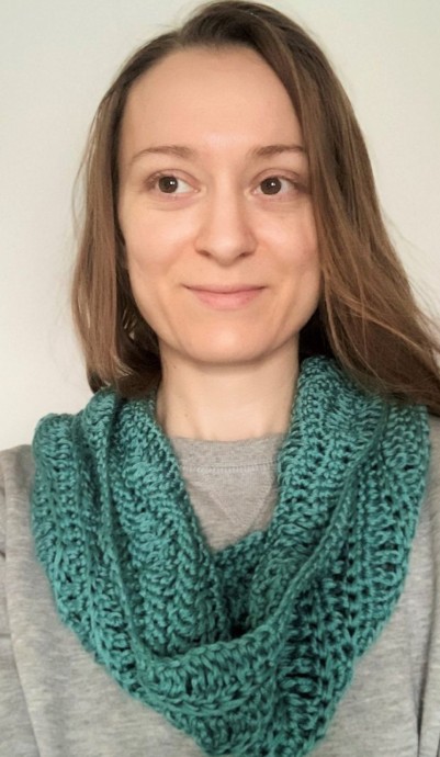 Crochet Waves Of Emotions Cowl