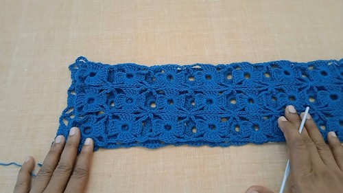 Create Your Own Cozy Crochet Lazy Cardigan: A Stylish Pattern Guide