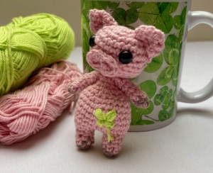 Create Your Own Adorable Miniature Lucky Piggy Amigurumi: A Complete Crochet Guide