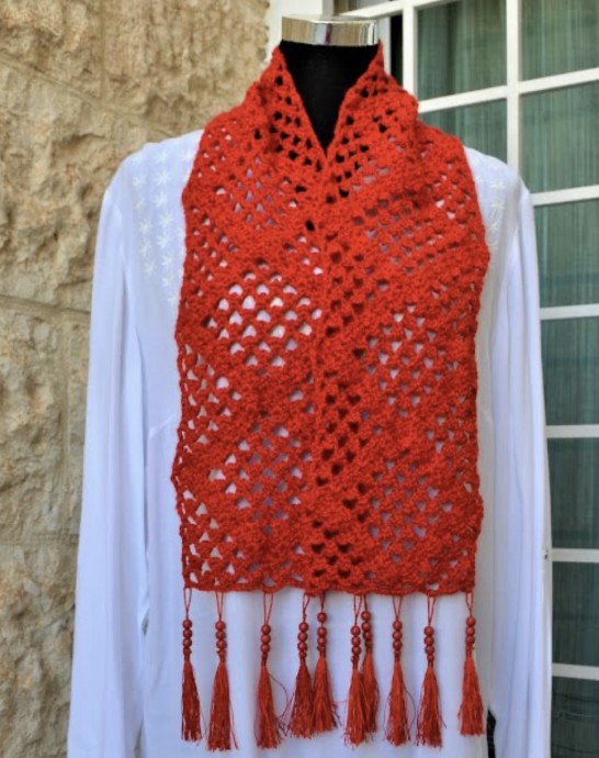 Enhance Your Style with the Elegant Crochet Red Lozenge Scarf