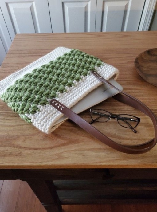 Create Your Stylish Ivy Tote: A Beginner's Crochet Project for Practical Fashion Create Your Stylish Ivy Tote: A Beginner's Crochet Project for Practical Fashion