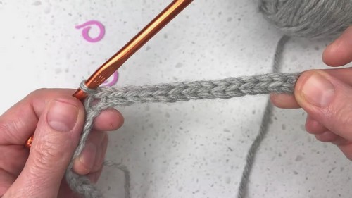 Create Your Own Cozy Crochet Bowen &amp; Ribbed Headband with Simple Instructions