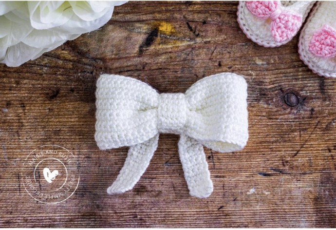 Beautiful Simple Bow Tie