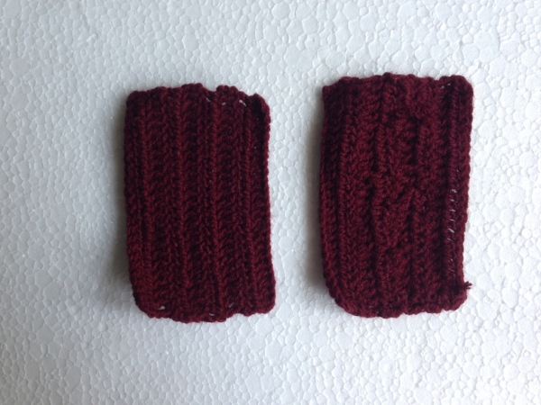 Create Your Own Crochet Pocket Hanger: A Charming Organizer for Every Room
