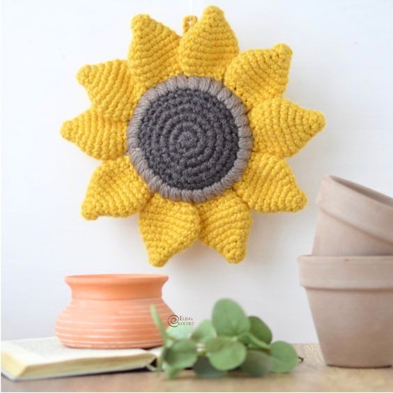 Create Beautiful Crochet Decorative Sunflowers: A Step-by-Step Guide